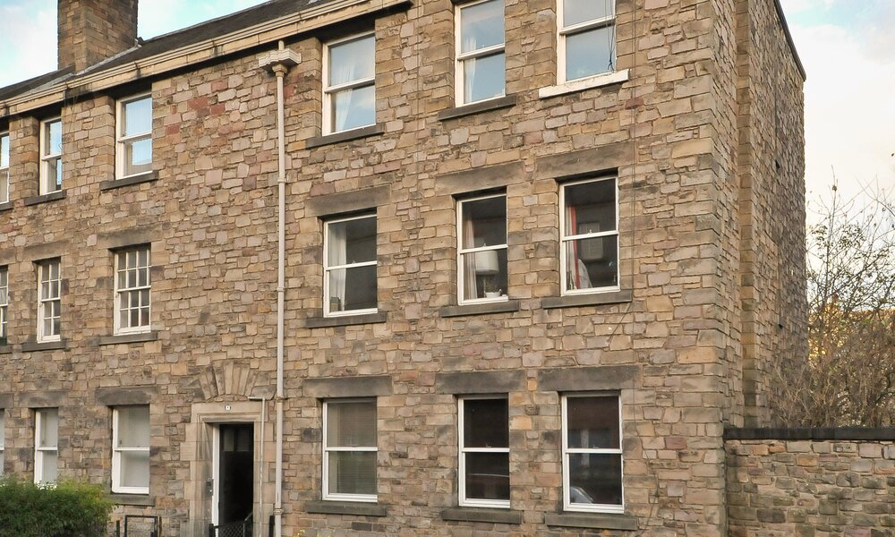 7543_Richmond Place-13 - Outside view of the property in Edinburgh City Centre rental