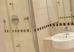 Frederick Street Apartment 2-25