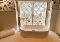 sink to garden bathroom