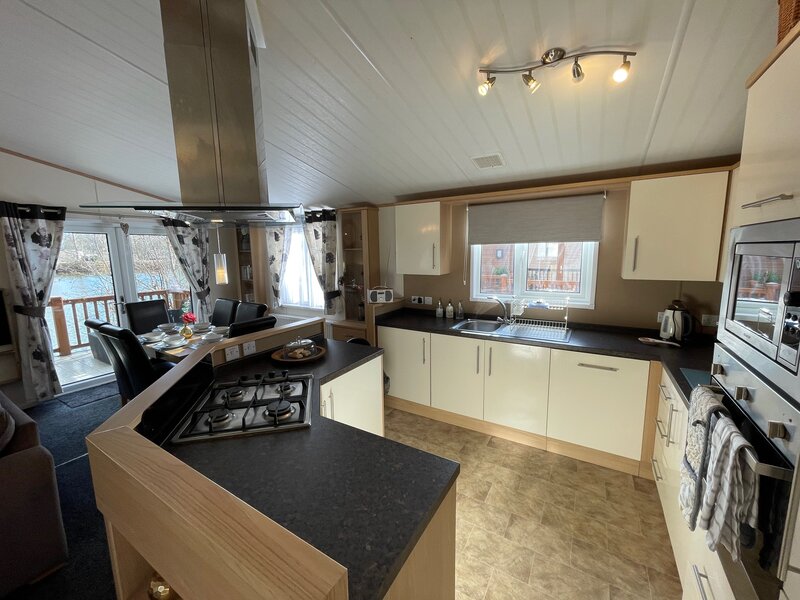 9D68400A-545A-43EE-97A2-1367C7505292