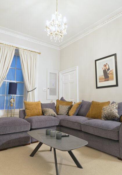 Comfortable Lounge Area – Ideal for Group Stays