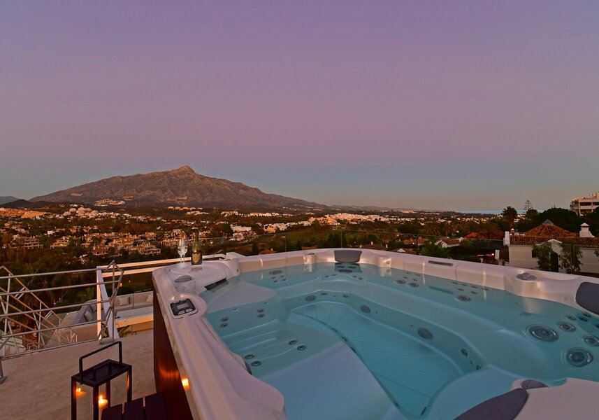 Jacuzzi
