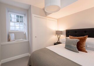 Double Bedroom in a City Break Rental