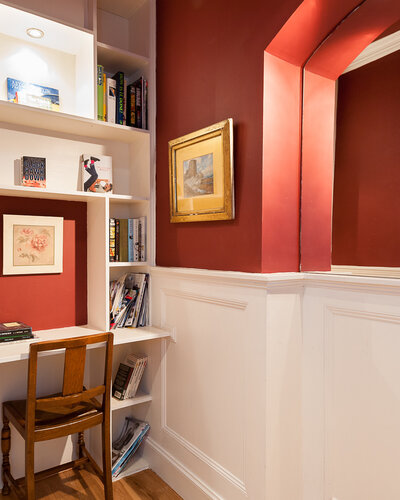 CastleEsplanade-9 - Small, cosy library in Edinburgh holiday let