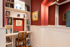 CastleEsplanade-9 - Small, cosy library in Edinburgh holiday let