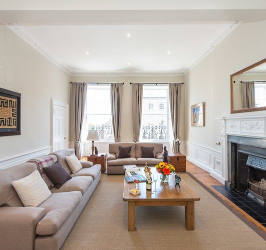 Living Room (© The Edinburgh Address)