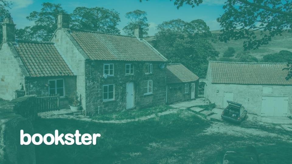 PMS for farm holiday homes - A farmhouse with two other farm buildings. A Bookster logo. PMS for farm holiday homes - A farmhouse with two other farm buildings. A Bookster logo.