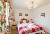 garden-cottage-farr-invernesss-highlands-scotland-double-bedroom-2-en-suite-4