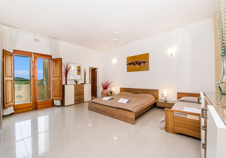Another bedroom