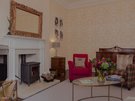 8 Learmonth Grove (79) - Spacious living room
