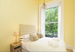 652_bedroom 1