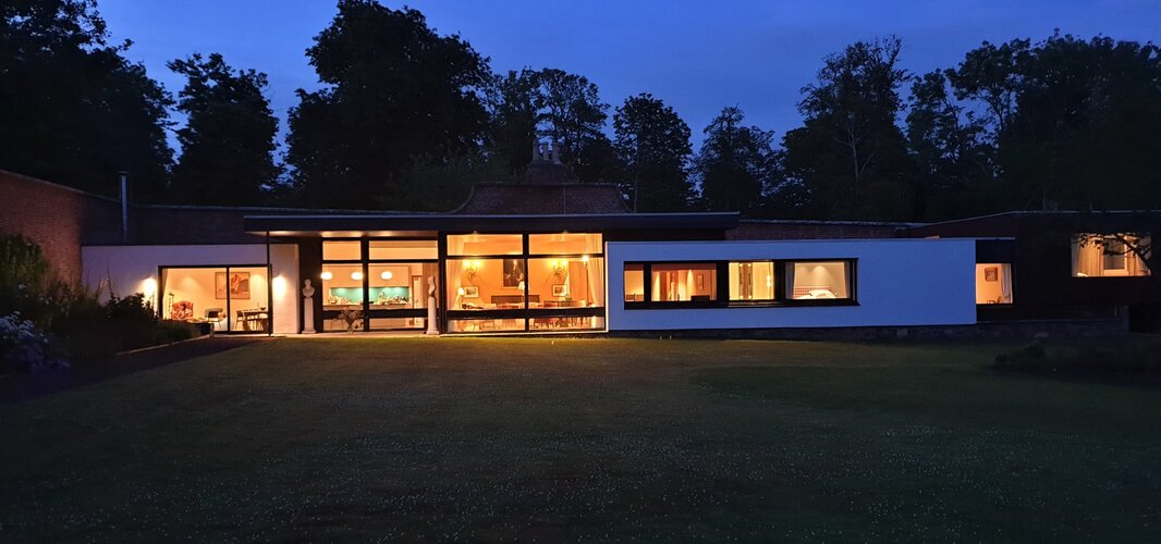 Historic Architecture with Modern Comforts - The property's unique blend of mid-century modern design and historical elements provides guests with a luxurious yet character-rich experience.​