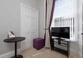 Queen Bedroom in a Group-friendly Let