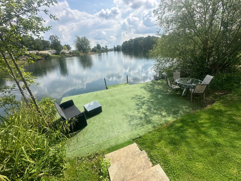 private fishing peg