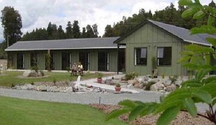 Picture of Lake Brunner Country Motel, Cabins & Campervan Park, Westcoast