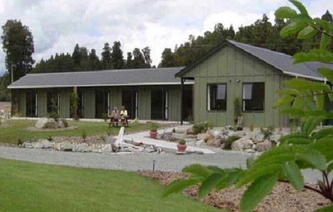 Picture of Lake Brunner Country Motel, Cabins & Campervan Park, Westcoast