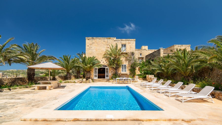 Gozo Farmhouse Airbnb - An original Airbnb farmhouse in Gozo enjoying the most fabulous countryside views and location in rural Xaghra.