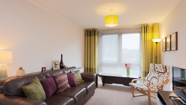 Living Room - Living room, with leather sofa in Edinburgh holiday home.