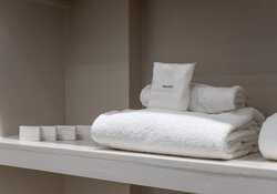 Spacious Bathroom in the City of Edinburgh