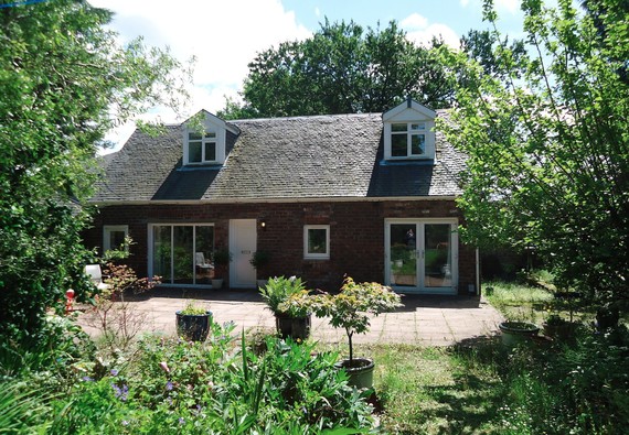 Garden Cottage Bishopton Photo of Garden Cottage Bishopton