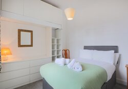 Westend Place - double bedroom