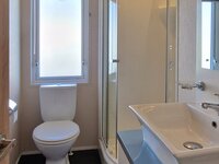 Main Bathroom with Shower