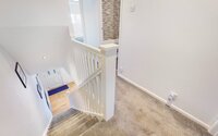 Mavisbank Gardens - Spacious hallway with easy access to all rooms