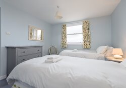 Lorne_Square-edit-35