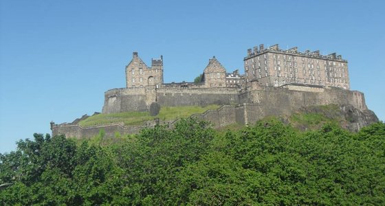 View of Edinburgh Castle - View of Edinburgh Castle from the lounge window at Castle Terrace apartment