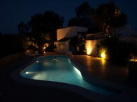 Zwembad 's nachts p1012869