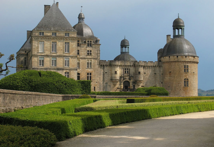 Hau - Château de Hautefort, Nord Dordogne