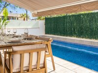 Pool/Dining