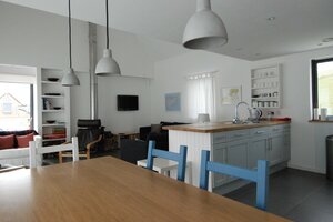 Sitting room & kitchen