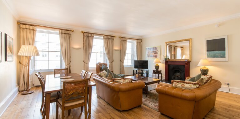 ParliamentSquare110-28