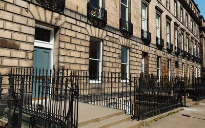 Property Building for Business Travellers - A charming apartment exterior, a stone's throw from Edinburgh city centre Property Building for Business Travellers - A charming apartment exterior, a stone's throw from Edinburgh city centre