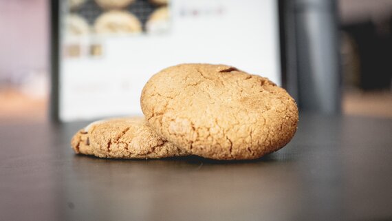 Food Gifts from Edinburgh - Two lightly cooked biscuits