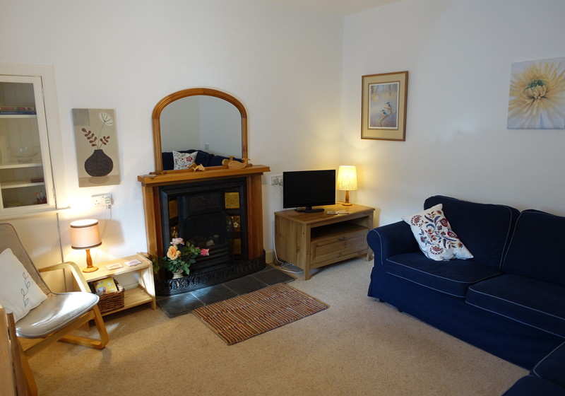 Atholl Cottage, pet friendly 2 bedroom holiday cotttage, Gullane - Comfortable sitting room (© Coast Properties) Atholl Cottage, pet friendly 2 bedroom holiday cotttage, Gullane - Comfortable sitting room (© Coast Properties)