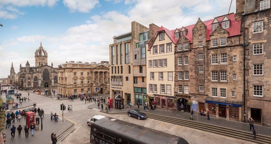 LadystairsCl-28 - View from the window of the ESC Ladystairs 2 apartment looking down the Royal Mile