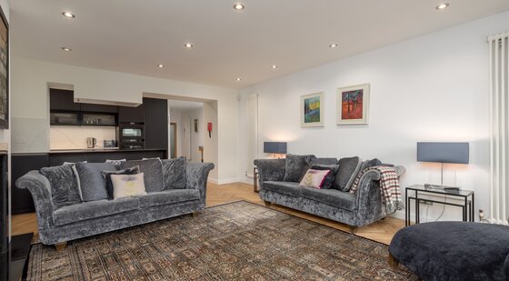 Living Room - Stunning open-plan living room/kitchen of Edinburgh self catering accomodation.
