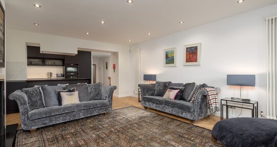 Living Room - Stunning open-plan living room/kitchen of Edinburgh self catering accomodation.