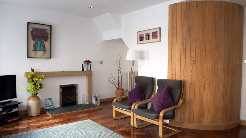 Riddles0001 - Open plan living space with parquet floors in luxury Edinburgh holiday let