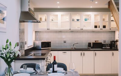 Spacious, fully equipped kitchen in An Iolaire - With attention to detail, you'll find the kitchen is ideal whether you want to cook a gourmet meal - Scottish cookbooks provided - or just rustle up a quick snack.