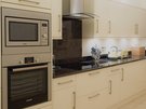 Lynedoch Place 8 - Contemporary family kitchen in Edinburgh holiday let