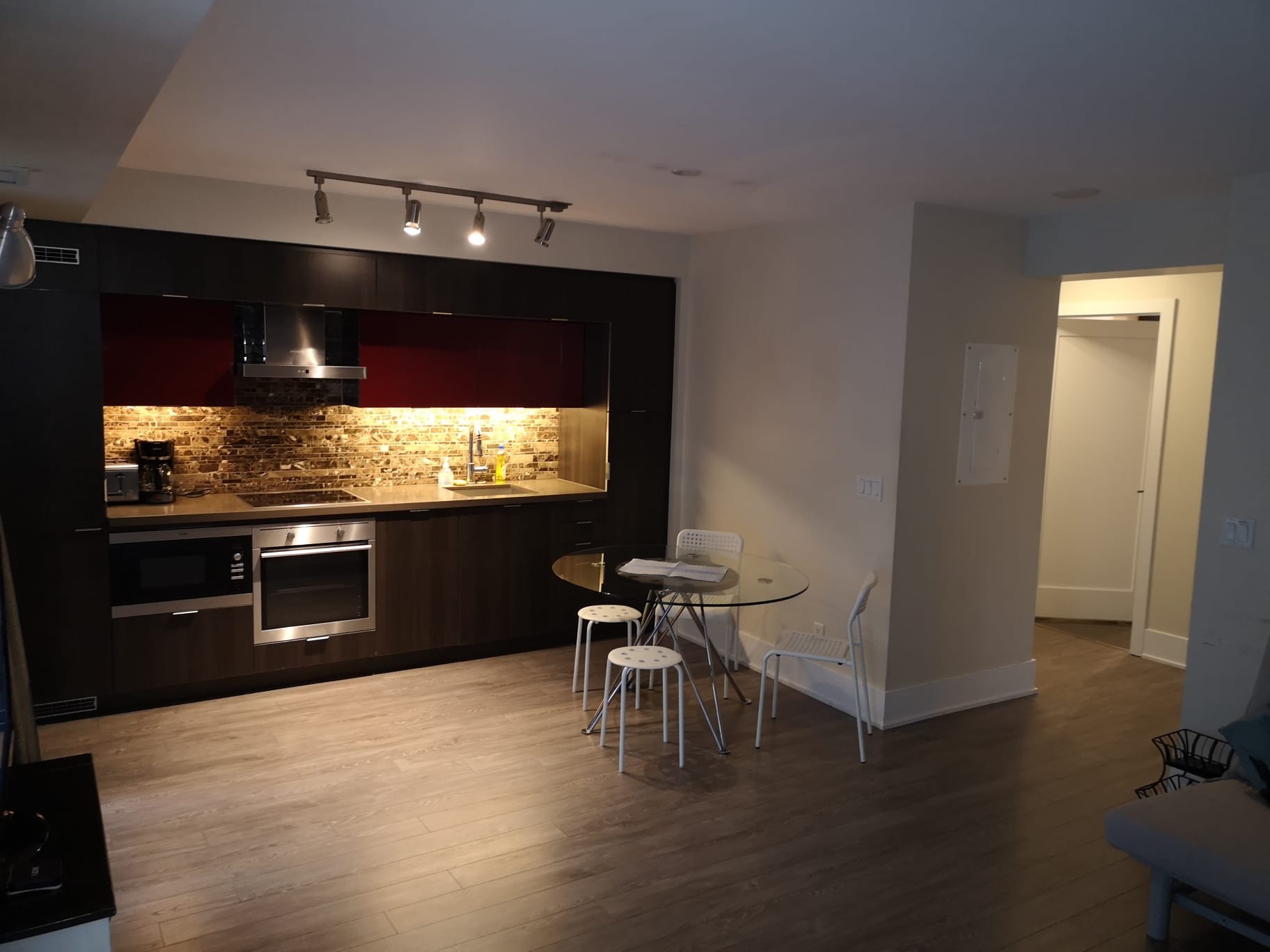 A Ultra Central Premier Condo Apartment Downtown Toronto