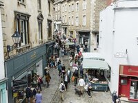 Independent market Cathryn Hill