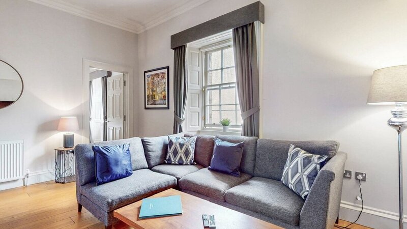 1460403-blythswood-apartments-kelvin-1-bedroom-apartment-b1-1