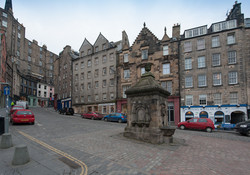Edmonstone Close Apartment-26