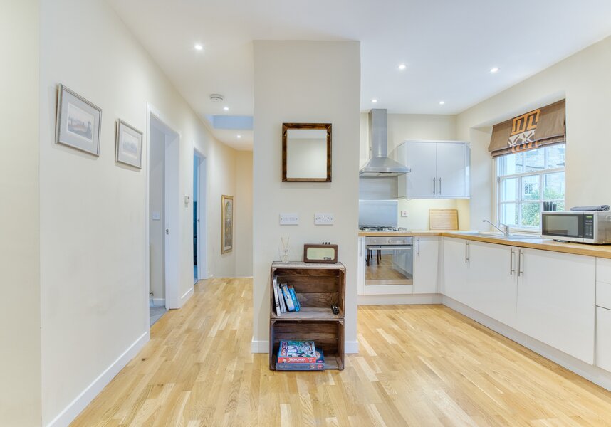 Gloucester Lane 14