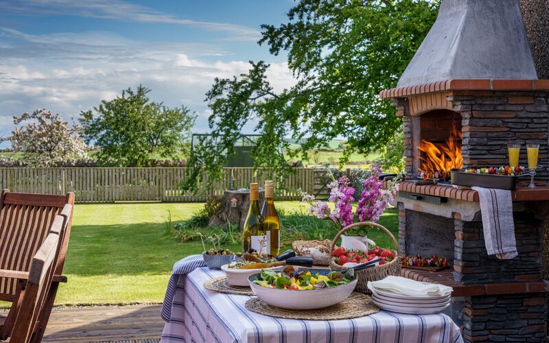 Family Friendly Vacation Rental - Relax and create unforgettable moments on the patio, complete with BBQ facilities and a lush, spacious garden