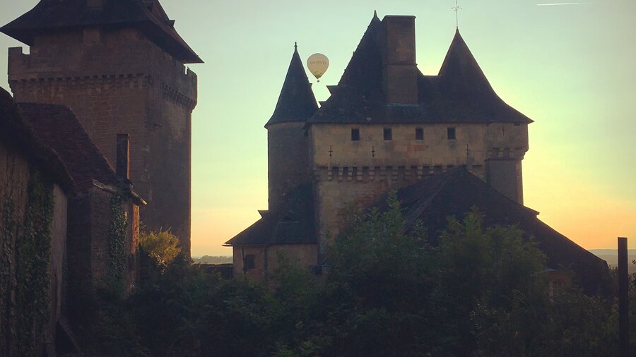 2F326540-B1C9-4CE3-97C0-DFD3C9D1542E